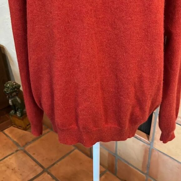 Club Room Rust Red-Orange Estate Cashmere V-Neck Sweater, M - Picture 3 of 7